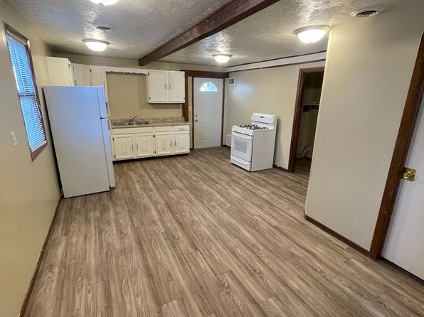 601 W Court, 101-103 S Sumner, 601 W Court St #103, Beatrice, NE 68310