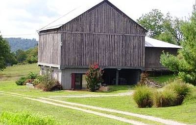 3rd image of 116 Hearthstone Farm Ln