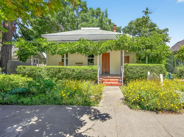 237 B St, Ashland, OR 97520