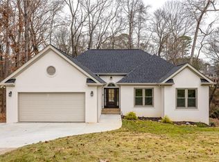 4900 Whitewater Dr, Norcross, GA 30092