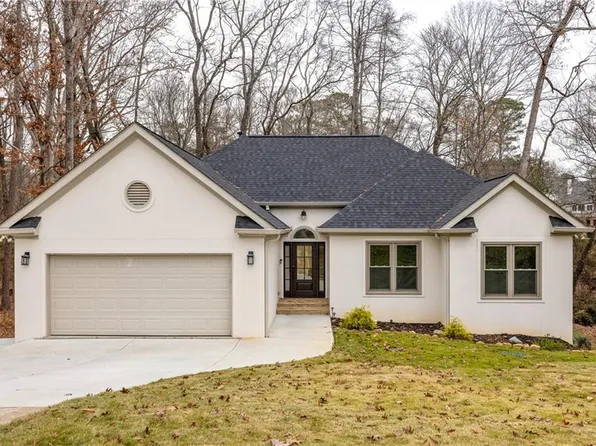 4900 Whitewater Dr, Peachtree Corners, GA 30092