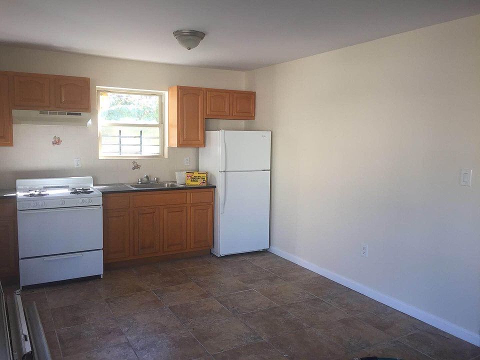 2nd image of 577 Aztec Pl #1