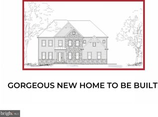 11721 Neysa Ln, Fairfax, VA 22033