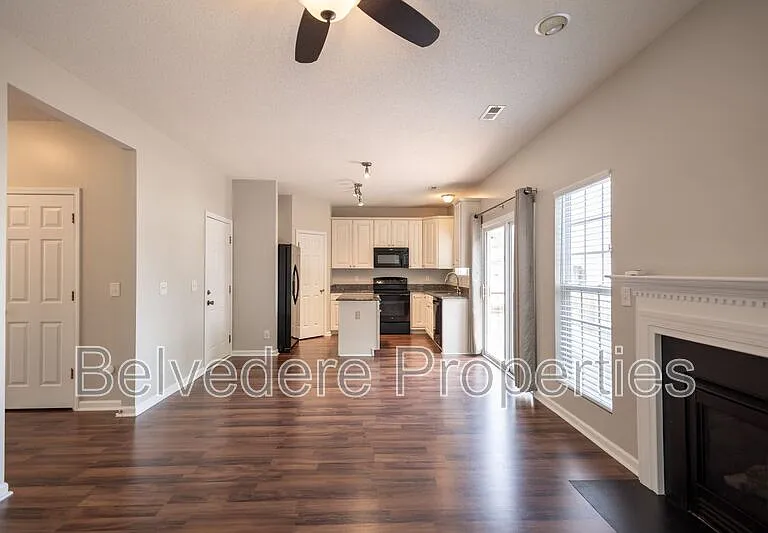 1922 Munn Cir — Photo 7