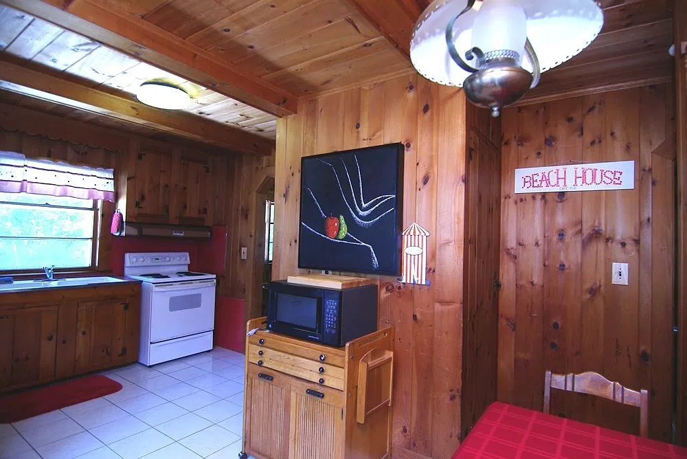 2 bed, 1.0 bath, 900 sqft, $2,000 — Photo 2