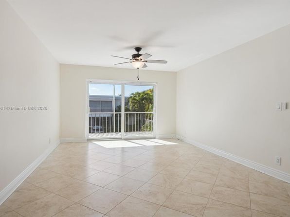 6505 Bay Club Dr APT 3