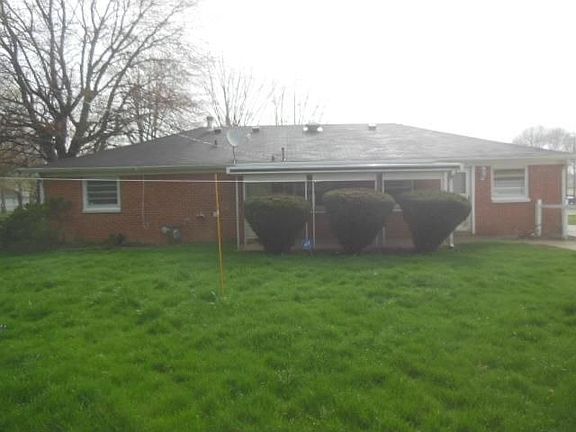 4th image of 1912 Schwier Dr