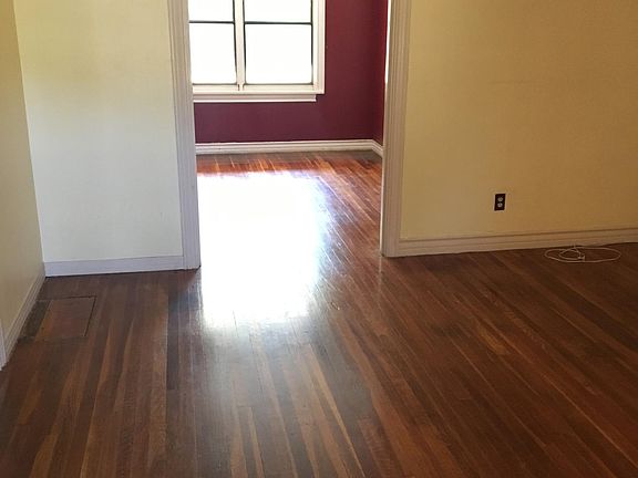 4th image of 2811 24th St