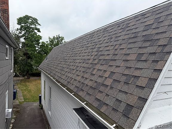 2nd image of 280 Dewitt St
