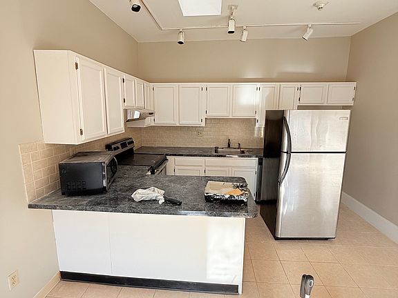 2nd image of 54 Forest St