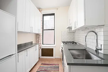 Rented by R New York