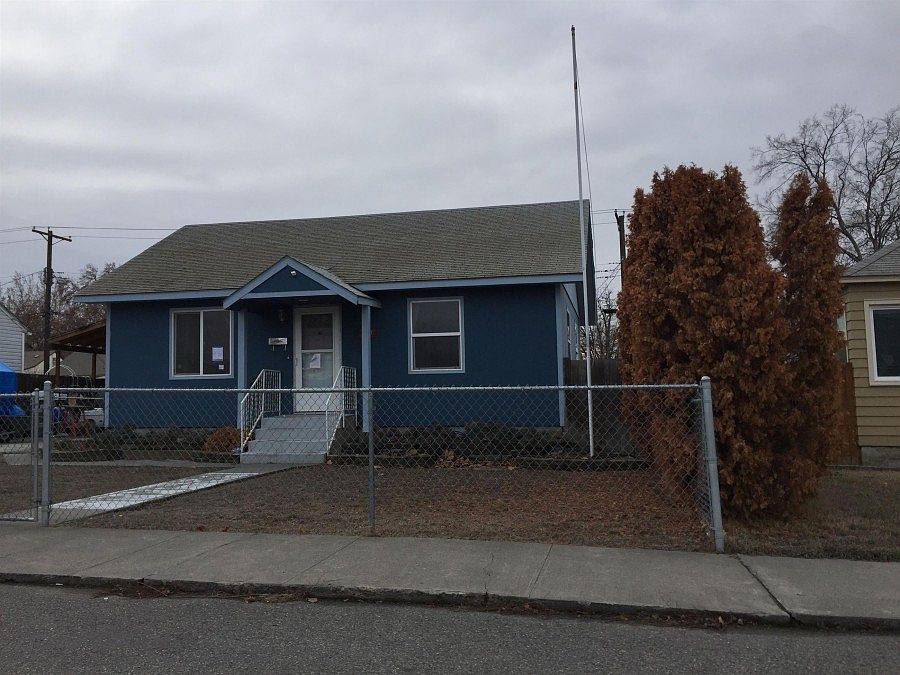 1st image of 228 E 2nd Ave