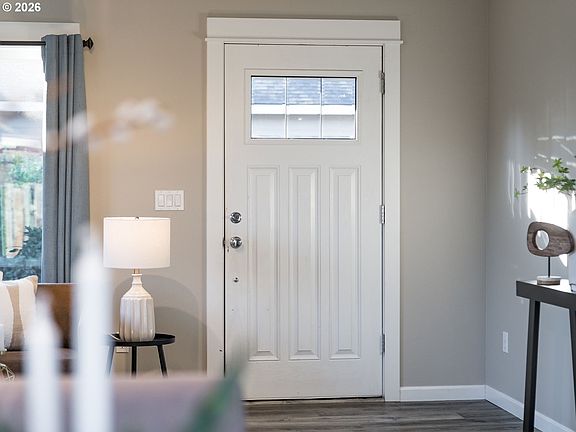 4th image of 672 S Fir St