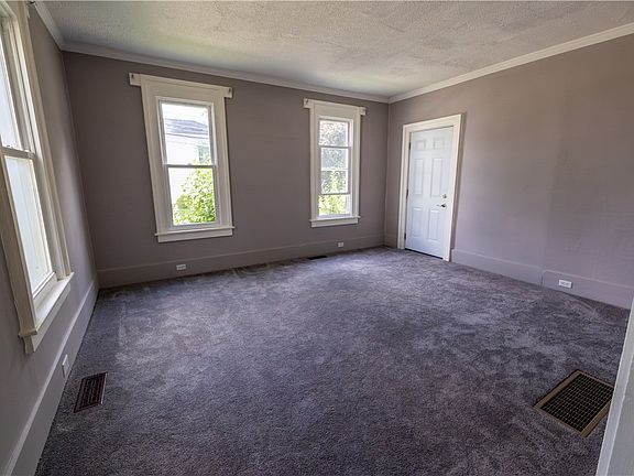 2nd image of 501 Mason St