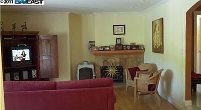 4th image of 8727 Mountain Blvd #21