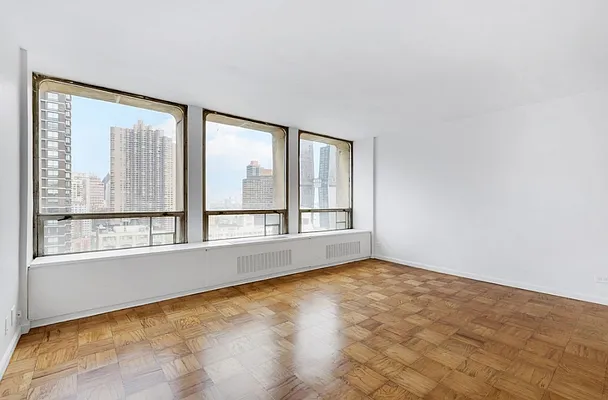Rented by Akam Sales and Brokerage | media 1