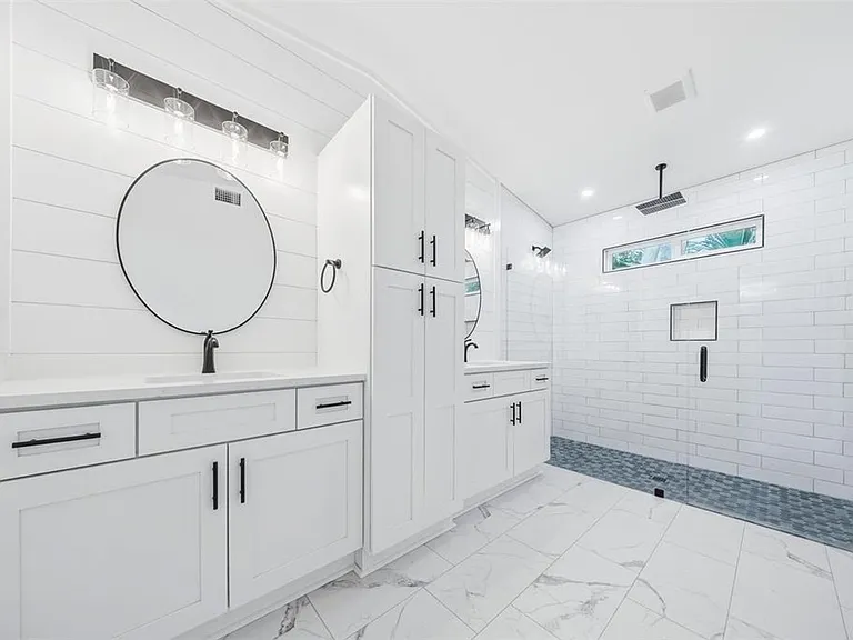 1827 Fernando Dr — Photo 13