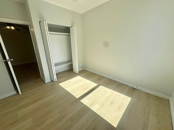 5th image of 10-31 Jackson Ave #3-L