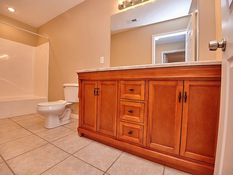 Graycliff Townhomes — Photo 45