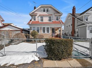 109-11 207th St, Jamaica, NY 11429