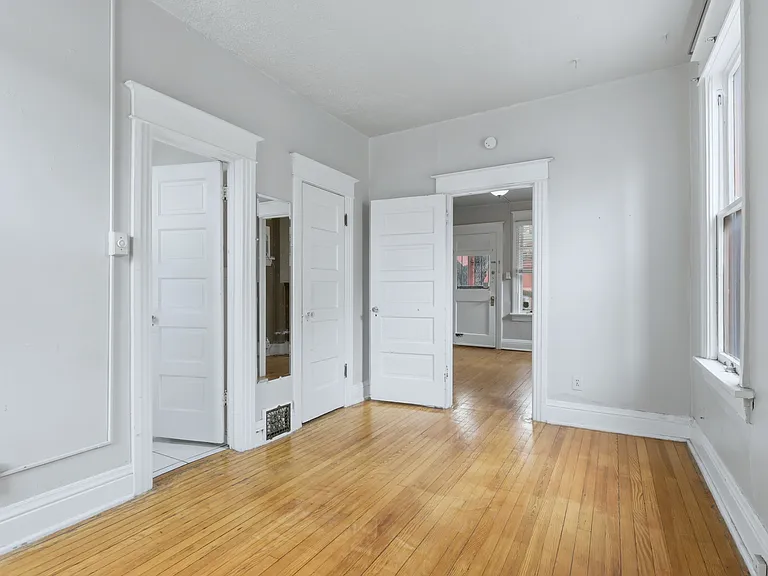 1121 E 6th Ave #1 — Photo 24