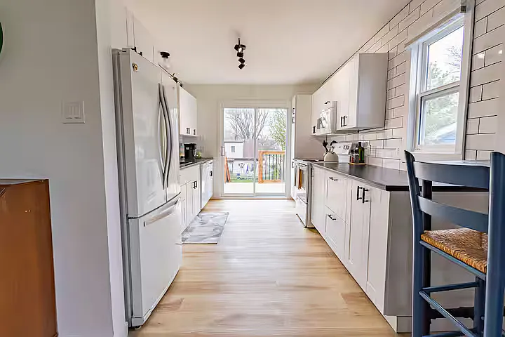 3228 Beresford Rd — Photo 9