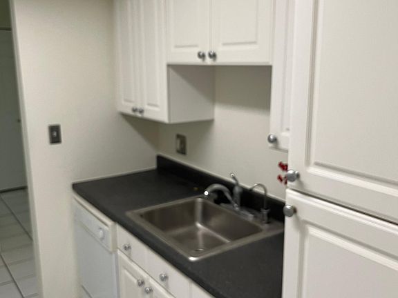 3rd image of 737-737 E Fox Hills Dr