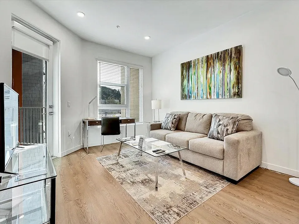 593 Camino De La Reina #ID1343834P