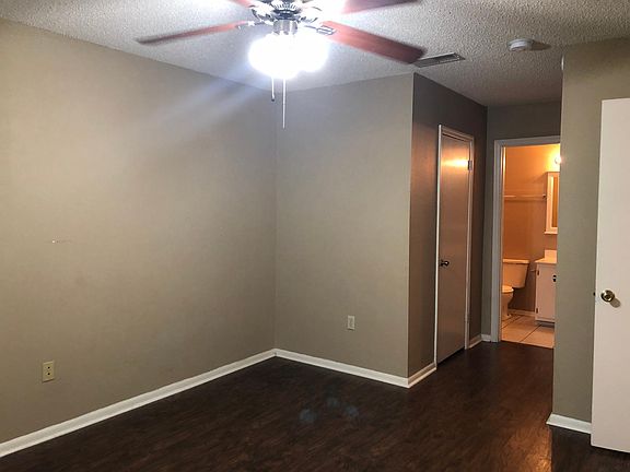4th image of 921 W Elrem St APT D
