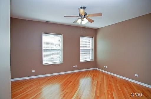3rd image of 3209 W Argyle St APT 2S