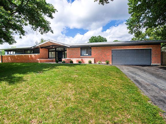 4th image of 3273 Saxon Dr