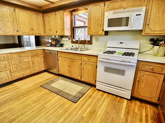3rd image of 812 1st Ave SE