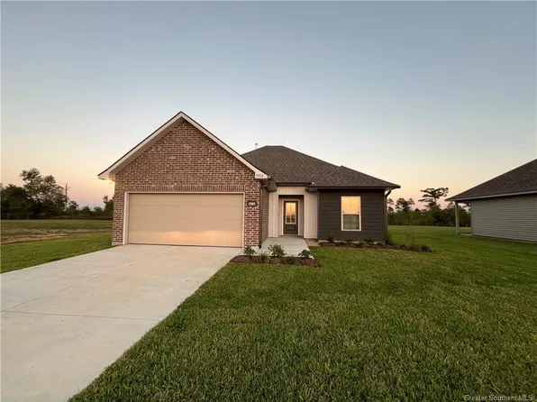 5303 Helmsdale Ct, Lake Charles, LA 70607