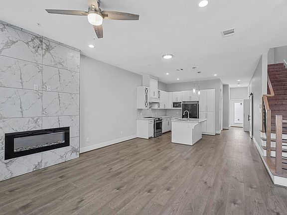 3rd image of 1146 Kathy Ln