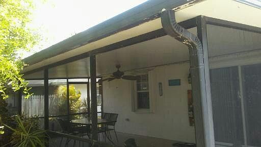 Screened porch
