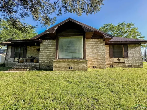 527 W College St, Carthage, TX 75633