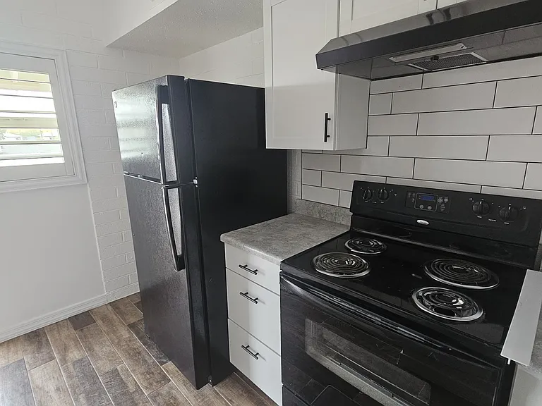 1938 E Adams St #6 — Photo 15