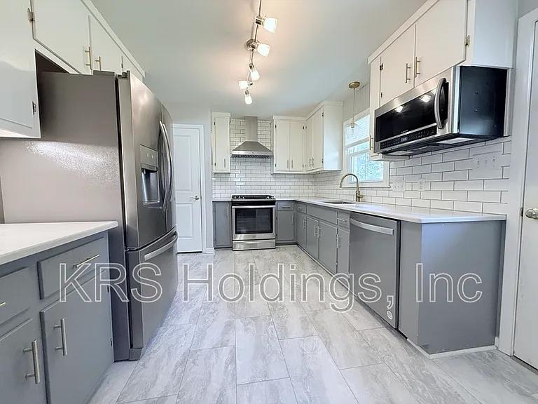 1512 Basewood Dr — Photo 14