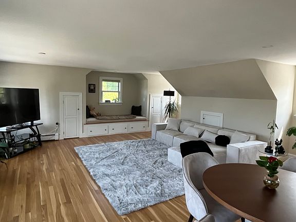2nd image of 3 Harris Dr #2