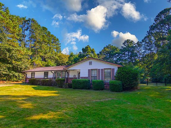 2nd image of 166 Winchester Dr