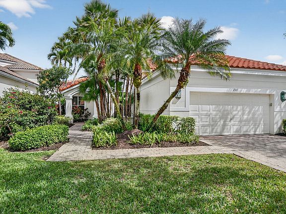 4th image of 2107 NW 62nd Drive