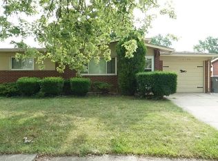 35600 Seville St, Clinton Township, MI 48035