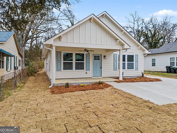 2nd image of 407 Pennington Ave SW