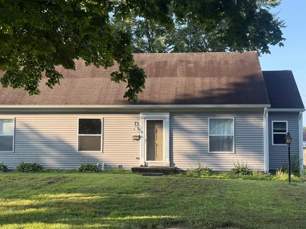 3619 Camelot Ln, Columbus, IN 47203