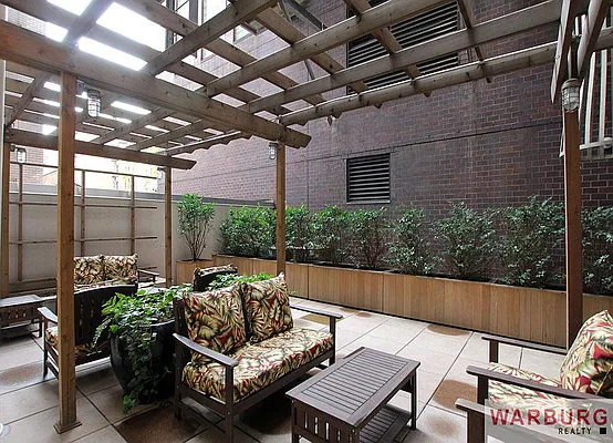 Sold by Warburg | media 3
