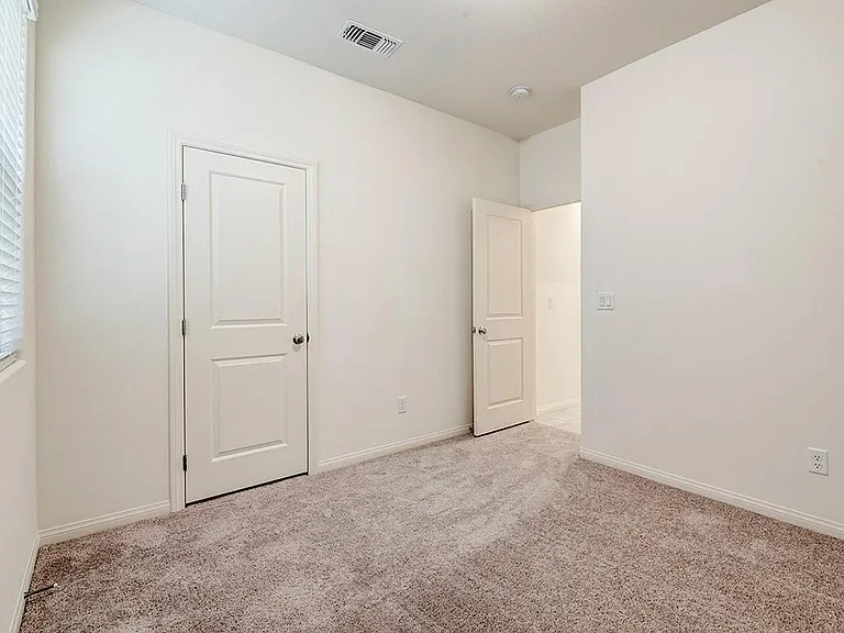 9866 Ravenswood Peak Ave — Photo 13