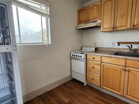 3rd image of 5050 Cass St APT 21