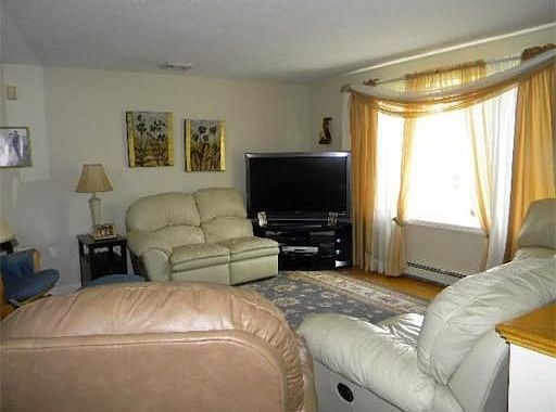 3rd image of 221 Mitchell G Dr
