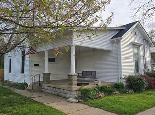 332 E Chestnut St, Corydon, IN 47112