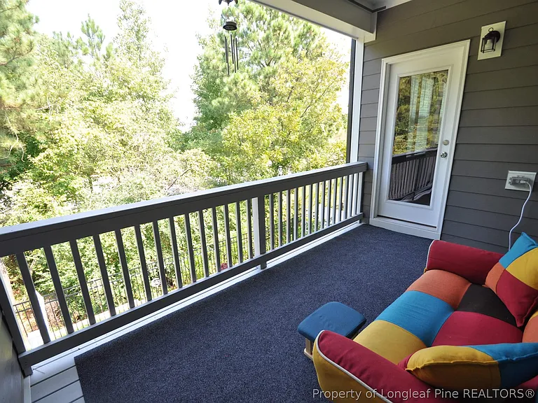 1004 Pyrenees Way — Photo 39